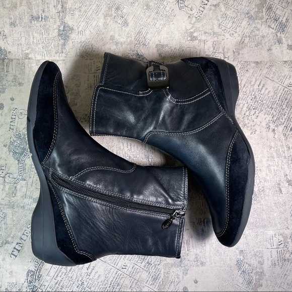 Circa Joan & David Style CJFRESH Black Leather Ankle Boots - Picture 6 of 11